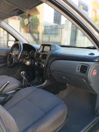 Nissan Almera 2005