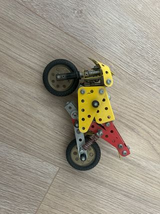Moto Meccano Roja y Amarilla