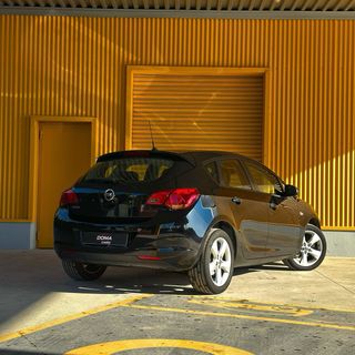 Opel Astra 1.4 Enjoy