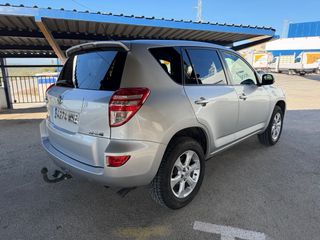 Toyota RAV4 2011