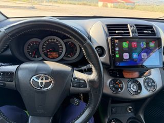 Toyota RAV4 2011
