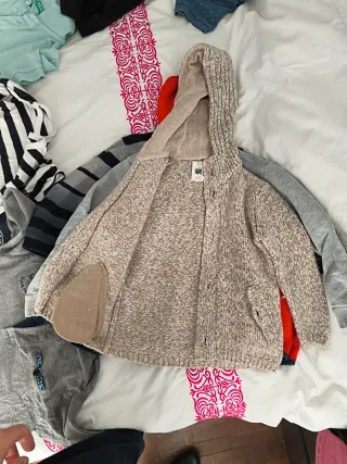 Jerseys y sudaderas niños de 3 a 6 años.