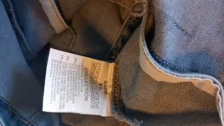 Chaqueta vaquera azul con elastan