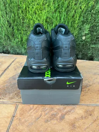 Nike Air Max 95 Negras Talla 43