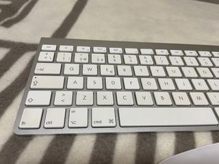 Pack Ratón y Teclado Apple plata y blanco