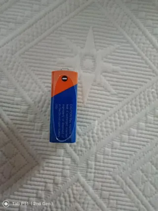 Baliza V16, nueva, sin estrenar. NO homologada