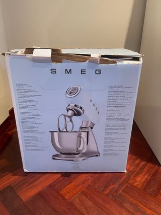 Robot de cocina Smeg rojo Completamente Nuevo