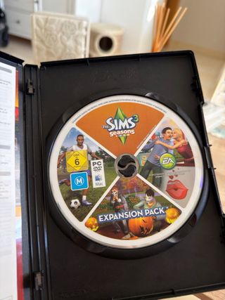 Los Sims 3 PC DVD + Expansión Las 4 Estaciones