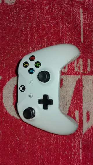 Xbox One S Blanca