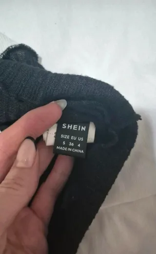 Top Halter Parches Blanco y Negro