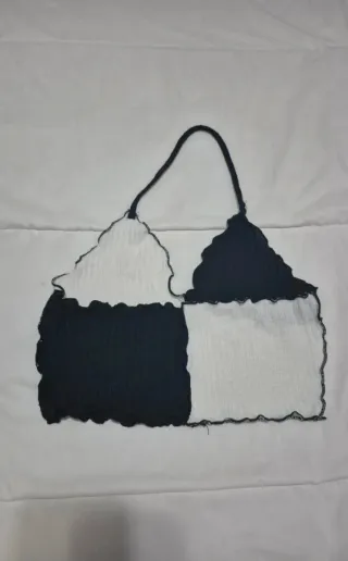 Top Halter Parches Blanco y Negro