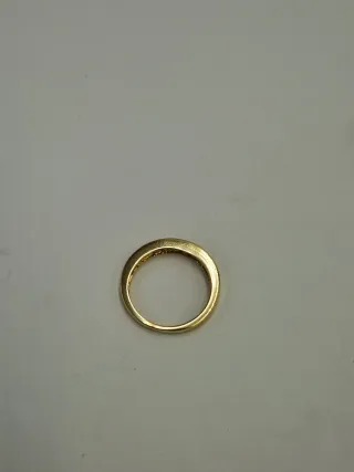 Anillo de oro 18kt con brillantes.
