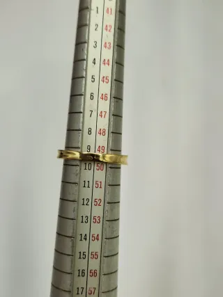 Anillo de oro 18kt con brillantes.