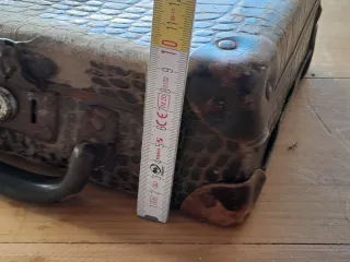 Valigetta vintage effetto coccodrillo