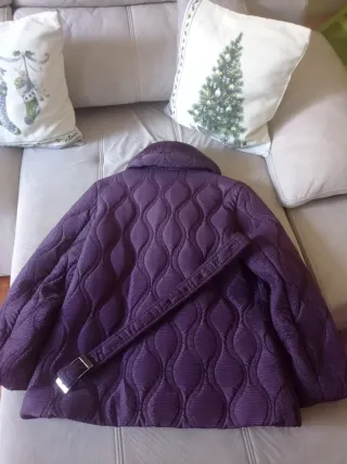 Abrigo berenjena mujer