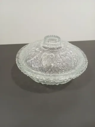 Bombonera de cristal tallada