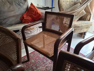 Set di 4 sedie in legno a nido d'ape antiche