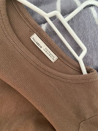 Pull&Bear Camiseta Marrón Manga Larga Fruncida