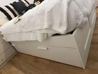 Base cama y colchón blanco 140x190