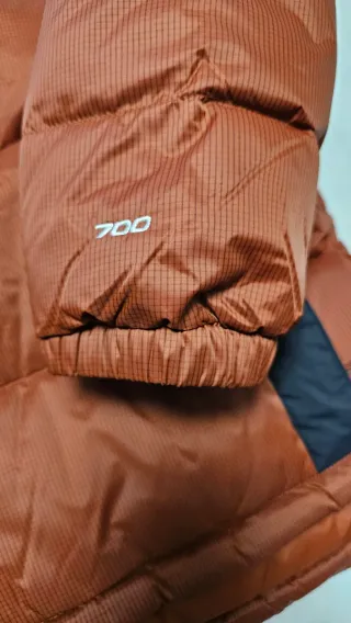 The North Face Plumas Naranja y Negro