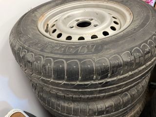 Neumáticos 195/70/14 96S con llantas