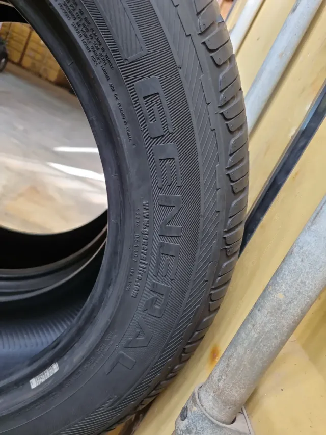 Vendo 2 Neumáticos en perfecto estado^