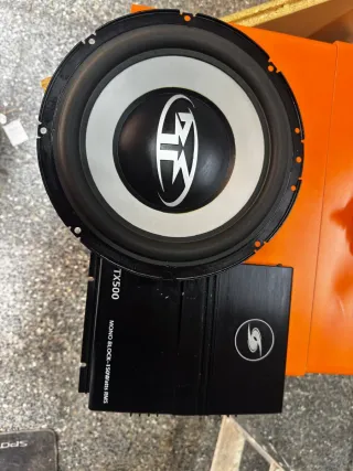 Subwoofer Rockford Fosgate TX500 con amplificador