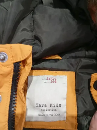 Chaqueta niño mostaza con capucha