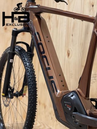 Focus Jarifa2 6.8 Nine BRN Shimano Deore 2023