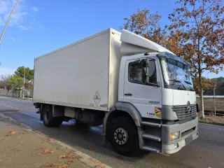 Mercedes-Benz ATEGO 1828 – 2002 en PERFECTO ESTADO