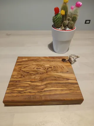 Tagliere in legno di ulivo