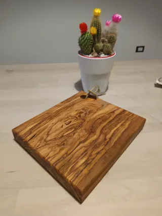 Tagliere in legno di ulivo
