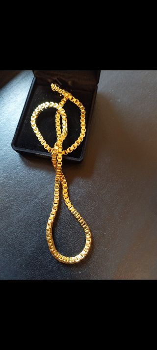 Collar de oro