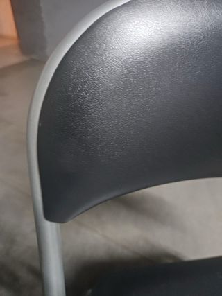 Silla plegable negra de metal