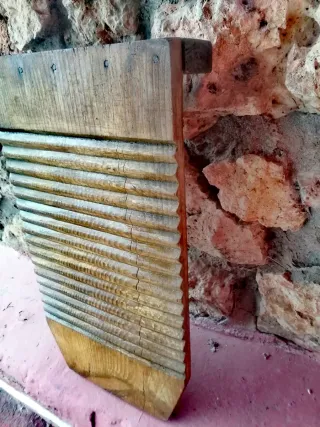 Antigua tabla de lavar madera
