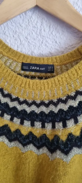 Jersey amarillo con estampado geométrico