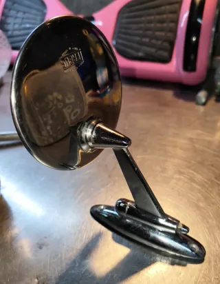 Retrovisor clásico cromado para autos históricos