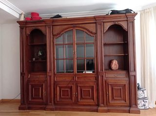 Mueble de salón de nogal macizo