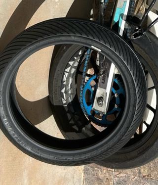 Neumáticos de agua para moto
