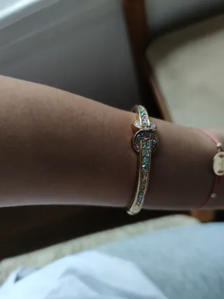 Pulsera dorada con circonitas