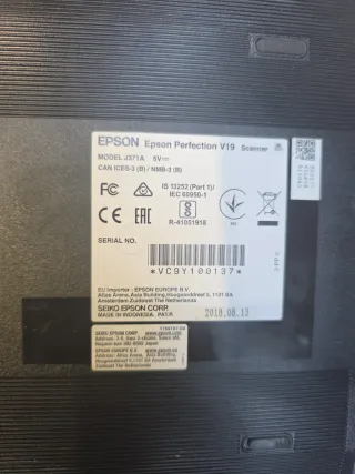 Scanner Epson Perfection V19. 135€
