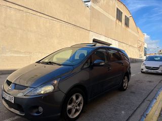 Mitsubishi Grandis 2006