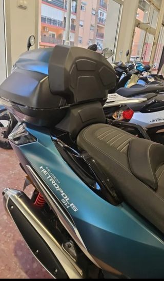 Peugeot Metropolis SW 400 OFERTA FIN DE AÑO