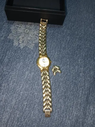 Reloj Lotus Mujer Dorado y Blanco