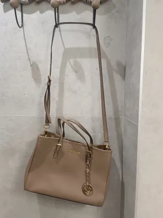 Bolso Michael Kors Beige y Dorado
