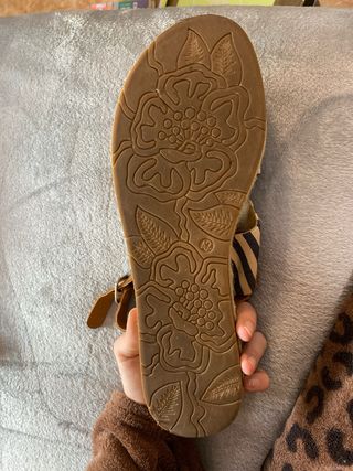 Sandalias de cuña a rayas