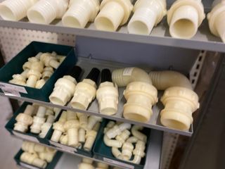 Raccordi portagomma e valvole nylon