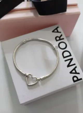 Pulsera Pandora Corazón.