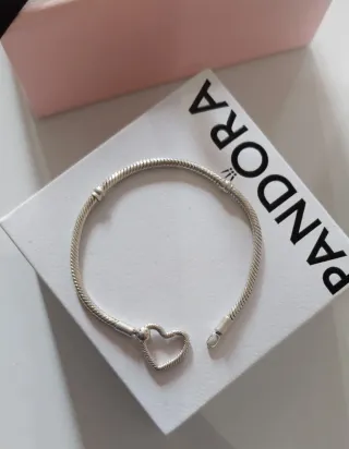 Pulsera Pandora Corazón.