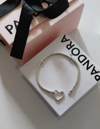 Pulsera Pandora Corazón.